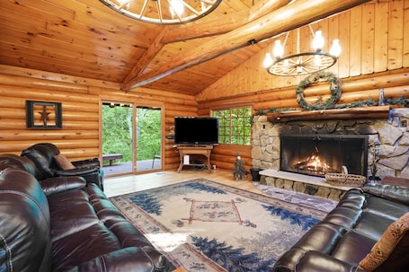 TV, fireplace, DVD player, table football. Diamond In The Rough | Waterfall & Rock Wall