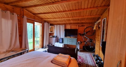 Cosy Cabin Free Parking near Central London NO ULEZ