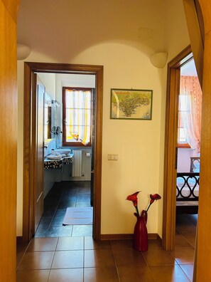 2 Schlafzimmer, Zimmersafe, Bügeleisen/Bügelbrett, kostenloses WLAN