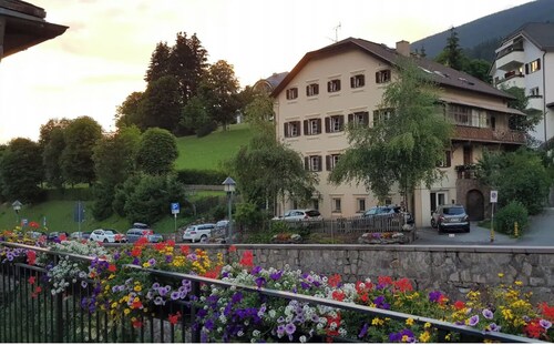 ATI Chalet-style apartment from the 1800s in the heart of Ortisei