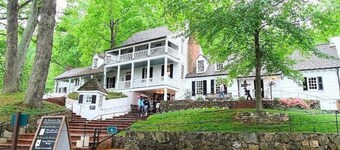 Unit 5 - Cozy Lower Level Studio Suite