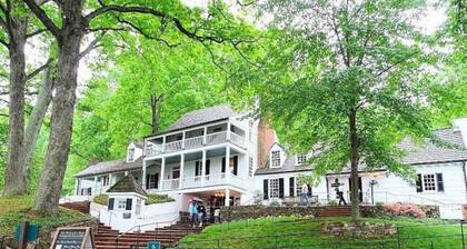 Unit 5 - Cozy Lower Level Studio Suite