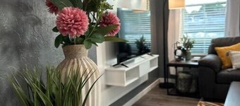 Downtown Mena apartment with hot tub and open concept