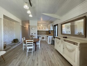 Dining - CYRALIE - ASSON - Gîte (ASSON)