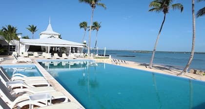 Beach Front and Golf Paradise. Playa Nueva Romana