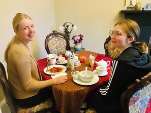 Gratis frukost enligt egen beställning varje dag