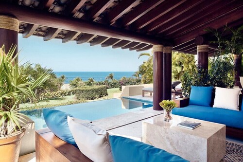Beautiful 4 bedroom penthouse in 4 seasons Punta Mita Hotel