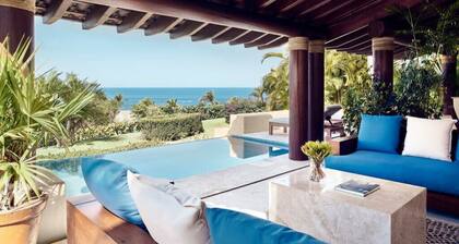 Beautiful 4 bedroom penthouse in 4 seasons Punta Mita Hotel