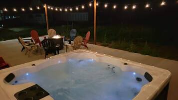 Bain à remous extérieur