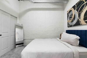 2 bedrooms, WiFi - Downtown Stl 2bd/2bth Apt Garage parking included (St. Louis)