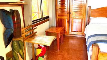 Deluxe House, Sea View | 3 bedrooms, Egyptian cotton sheets, premium bedding, free WiFi