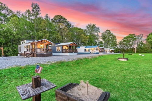 Retro Themed Tiny House w/Boat Parking + Private Firepit & Minutes to Boat Launches