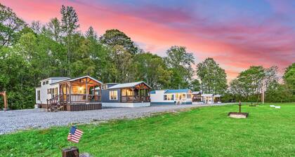Glamp in Tiny House w/Boat Parking + Private Firepit & Minutes to Boat Launches
