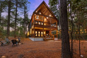 Exterior - Mojave in the Pines - New Luxury Cabin in Hochatown Sleeps 4 (Broken Bow)