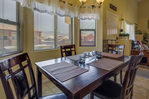 Mesquite Condo w/ Community Pool & Hot Tub!