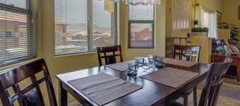 Mesquite Condo w/ Community Pool & Hot Tub!