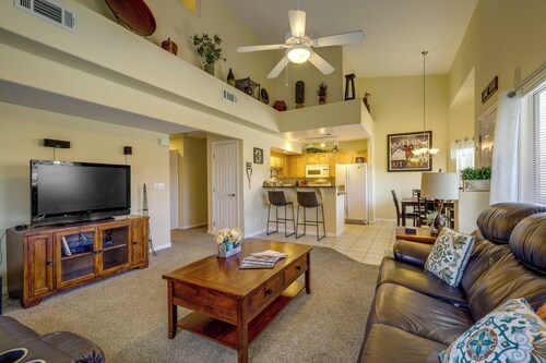 Mesquite Condo w/ Community Pool & Hot Tub!
