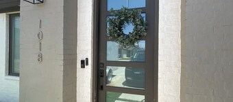 Country Chic only 10 minutes away from TTU. 
Pet friendly!