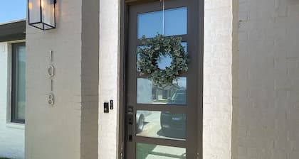 Country Chic only 10 minutes away from TTU.
Pet friendly!