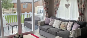 Ellis Retreats @ Tattershall Lakes