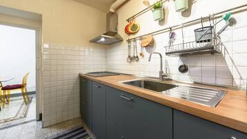 KĂŒhlschrank, Herdplatte, GeschirrspĂŒler