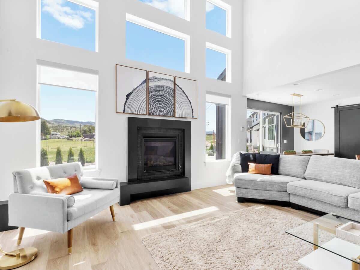 Smart TV, fireplace, video games