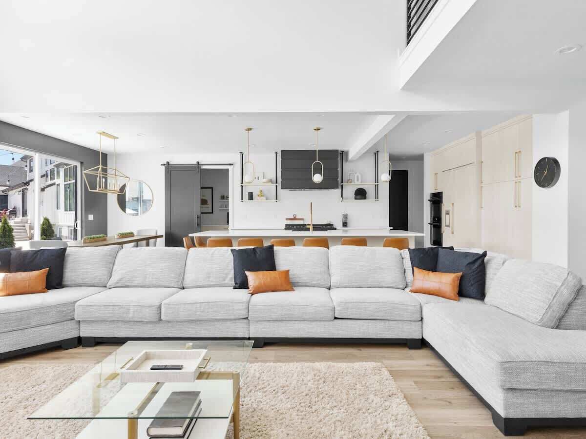 Smart TV, fireplace, video games