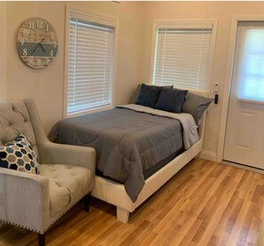 1 bedroom, travel cot, free WiFi, bed sheets