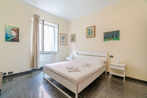 1 bedroom, iron/ironing board, internet, bed sheets