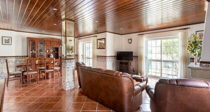 JOIVy Superb house w/ garden & patio