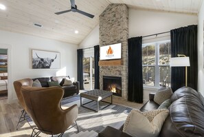 スマートテレビ、暖炉