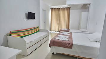 1 habitación, ropa de cama hipoalergénica y escritorio