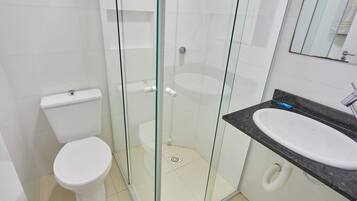 Standard Quadruple Room, 1 Bedroom | Bathroom | Towels, soap, shampoo, toilet paper