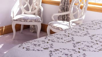 Signature Room | 1 bedroom, individually furnished, blackout curtains, iron/ironing board