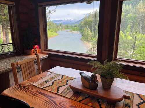 Stunning South Fork Cabin with view to remember!