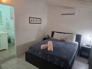 1 dormitorio y ropa de cama