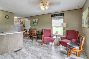 Interior - Rural Mt Olive Cabin Rental w/ White River View! (Melbourne)