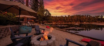 Lakefront Cabin with Private Beach, Redwood Dock, Kayaks & Stargazing Dome