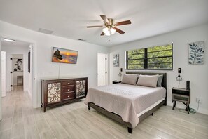 2 bedrooms, desk, iron/ironing board, travel cot