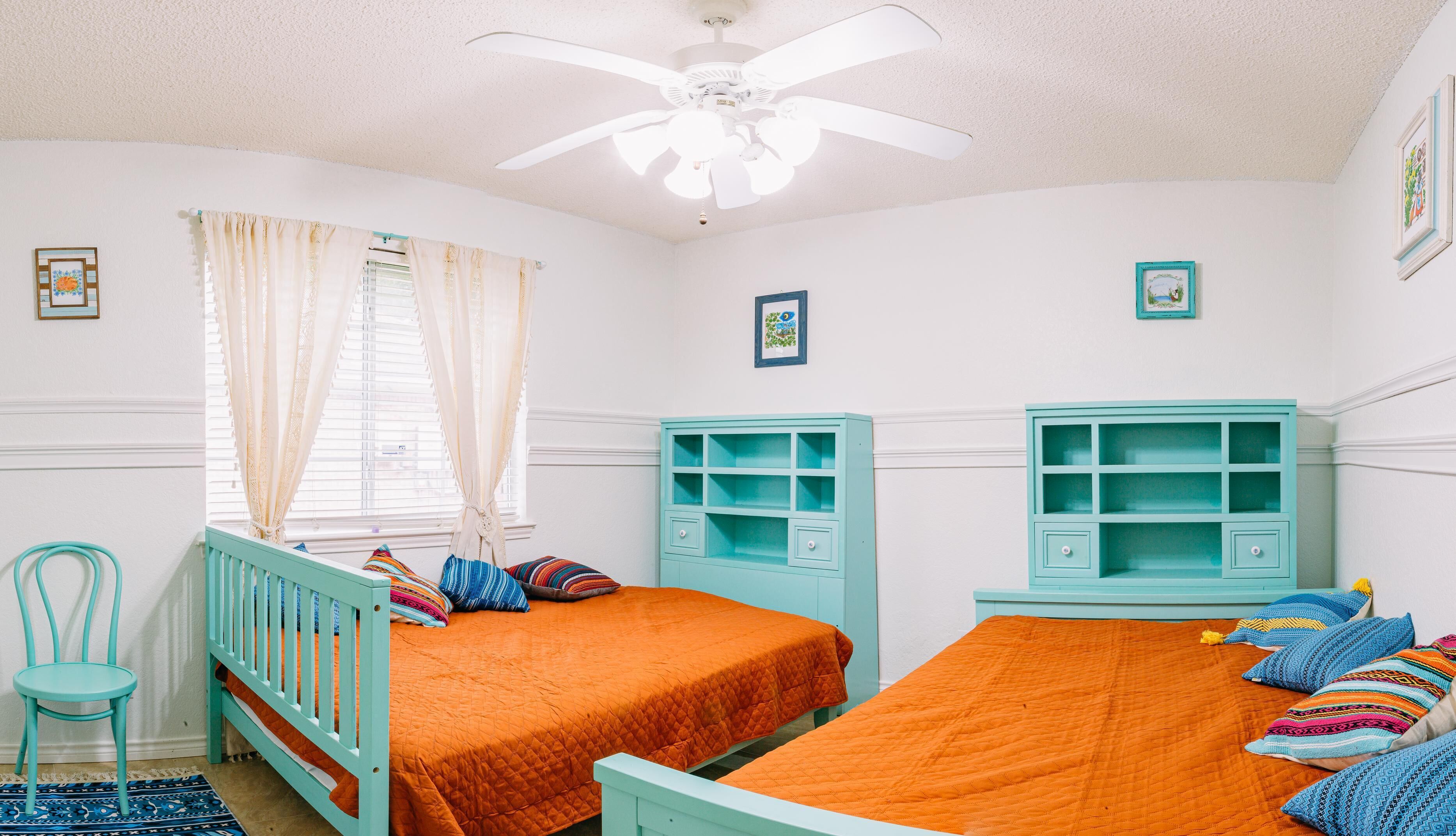 4 dormitorios, tabla de planchar con plancha, wifi gratis y ropa de cama