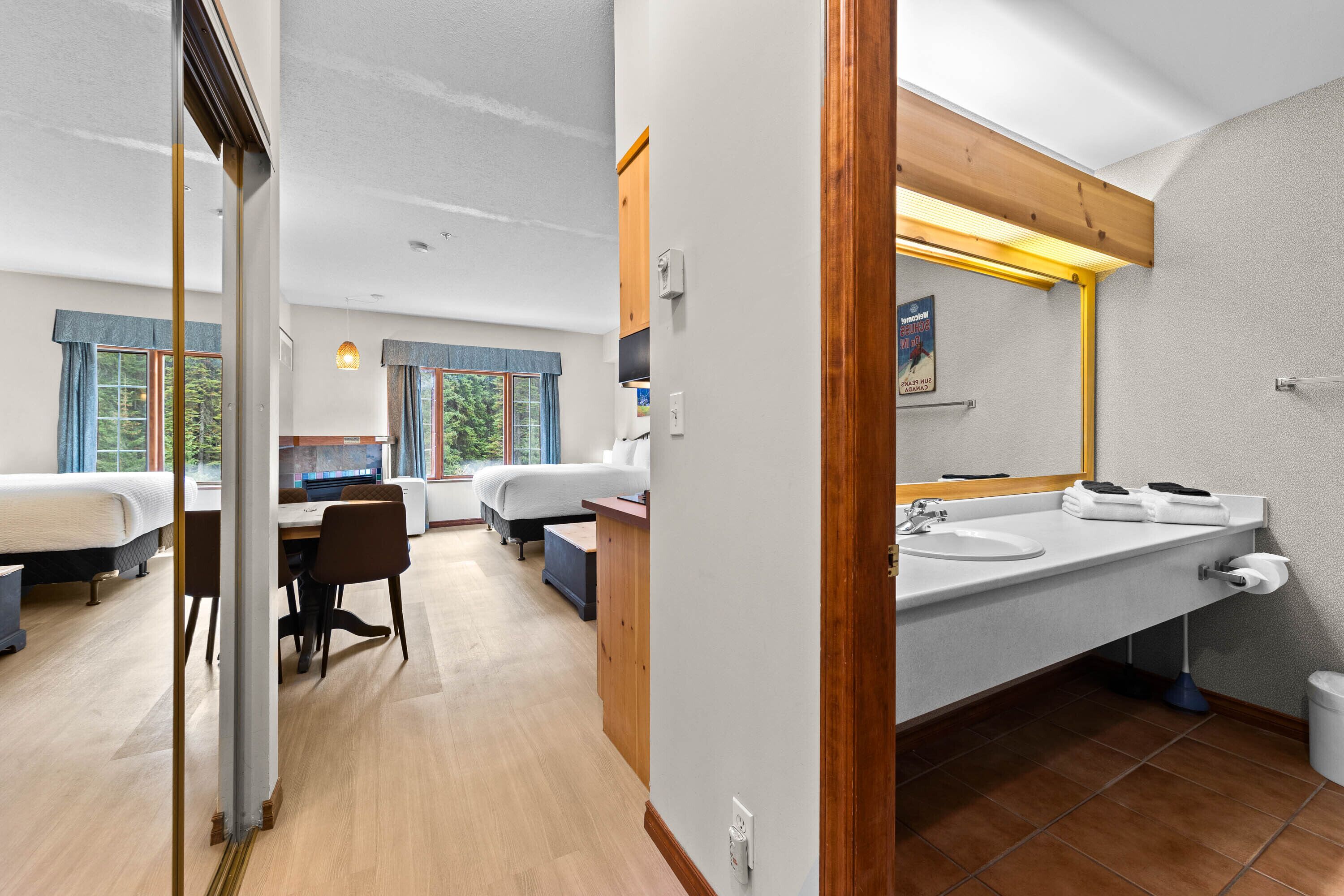 Iron/ironing board, WiFi, bed sheets