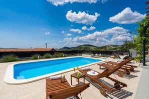 House | 2 bedrooms - Holiday Houses, Villas Pax - With Pool (Marina)