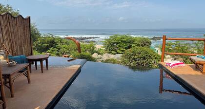 Beachfront Luxury home /w hot tub and infinity pool