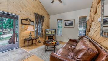 House (3 Bedrooms) | Property amenity