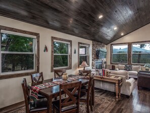 Studio (3 Bedrooms) | Équipement de l’hébergement