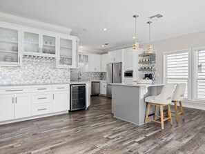 Casa (4 Bedrooms) | Servicio de la propiedad