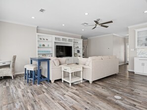 Casa (4 Bedrooms) | Servicio de la propiedad