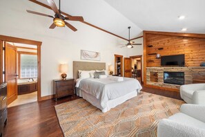 5 bedrooms, iron/ironing board, WiFi, bed sheets - Mountaintop Ridge | Near Asheville with Pool, Fire Pit, and Ranging Views (Fairview)