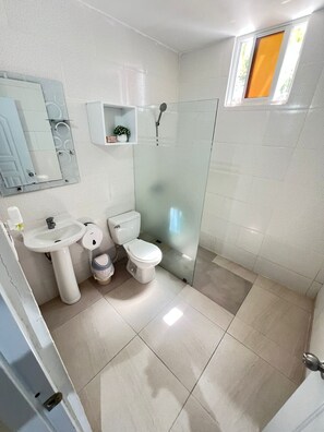 Buồng tắm vòi sen, vòi sen phun mưa, đồ dùng nhà tắm miễn phí 