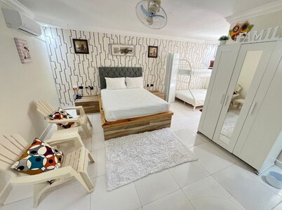 Hotel 1325